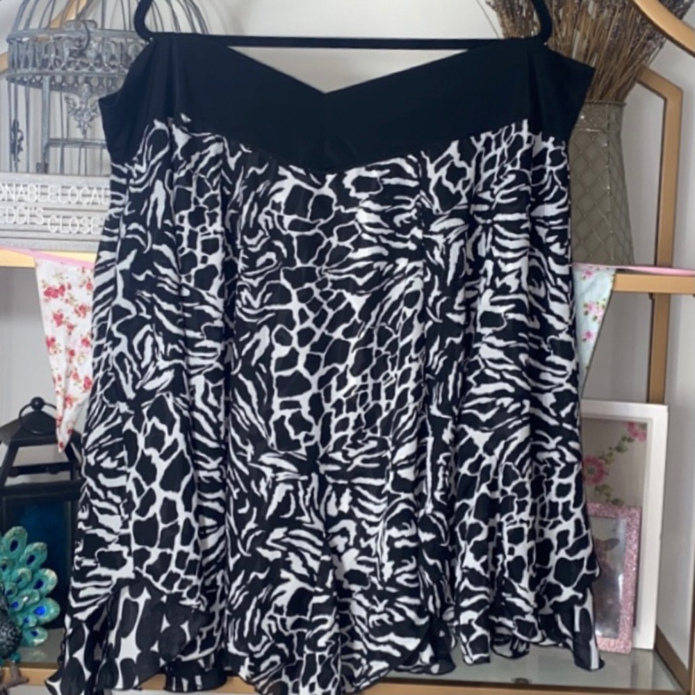 Reversible 4X Zebra Black and White Polka Dot Print Skirt Fall Winter Trendy - Picture 5 of 6